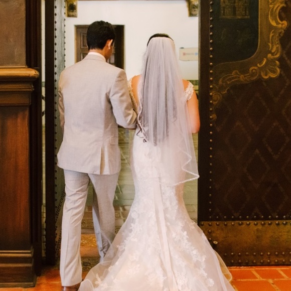 Stella York Wedding Dress - Picture 5 of 8